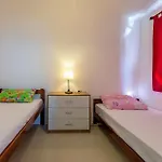 Gorgeous Apartment In Vir With Wifi * Vir