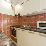Gorgeous Apartment In Vir With Wifi *