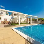 Gorgeous Apartment In Vir With Wifi Apartment