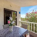 Gorgeous Apartment In Vir With Wifi *