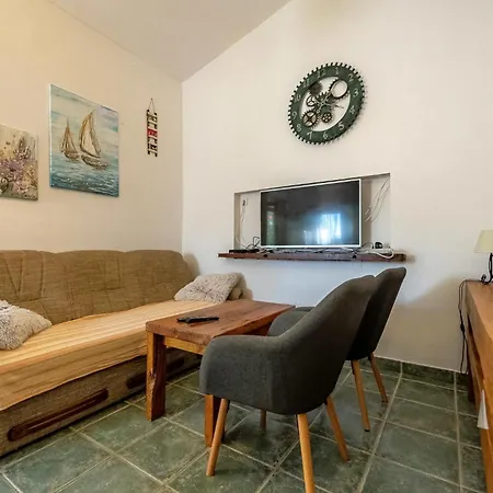 شقة Gorgeous Apartment In Vir With Wifi