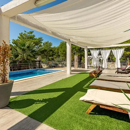 شقة Gorgeous Apartment In Vir With Wifi