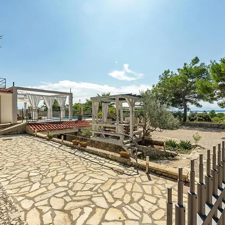 شقة Gorgeous Apartment In Vir With Wifi